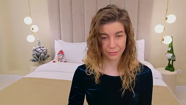 Snapshot of VikkiStorm chatting on December 2024 03:11:02 AM VikkiStorm online show from December 2024 03:11:02 AM