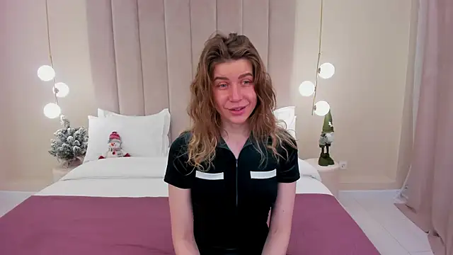 Snapshot of VikkiStorm chatting on January 2025 03:35:01 AM VikkiStorm online show from January 2025 03:35:01 AM