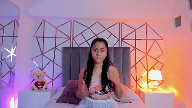 Snapshot of Giselle_Roldan chatting on February 2025 11:43:02 AM Giselle Roldan online show from February 2025 11:43:02 AM