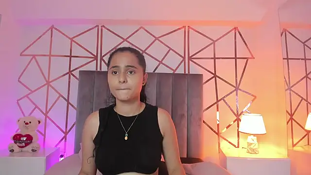 Snapshot of Giselle_Roldan chatting on March 2025 02:48:01 PM Giselle Roldan online show from March 2025 02:48:01 PM