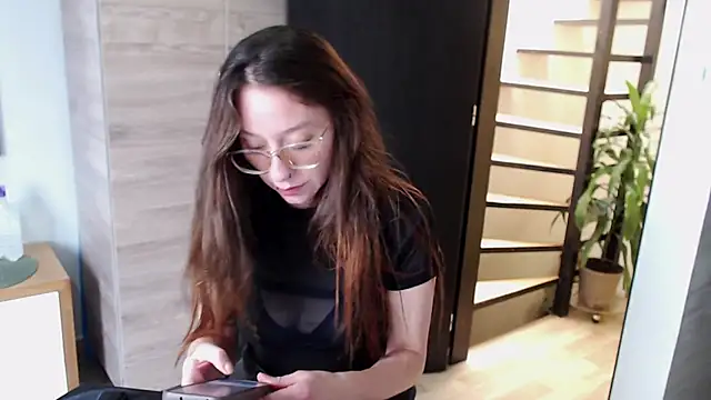 Snapshot of Nut_velvet chatting on March 2025 06:01:02 PM Nut velvet online show from March 2025 06:01:02 PM