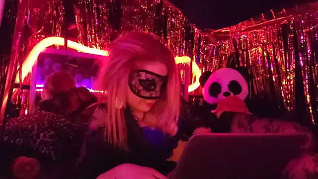 anonymouszN online show from January 2025 08:42:01 PM