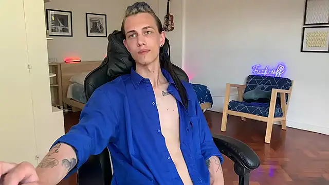 Den BlueXx online show from December 2024 09:22:01 PM