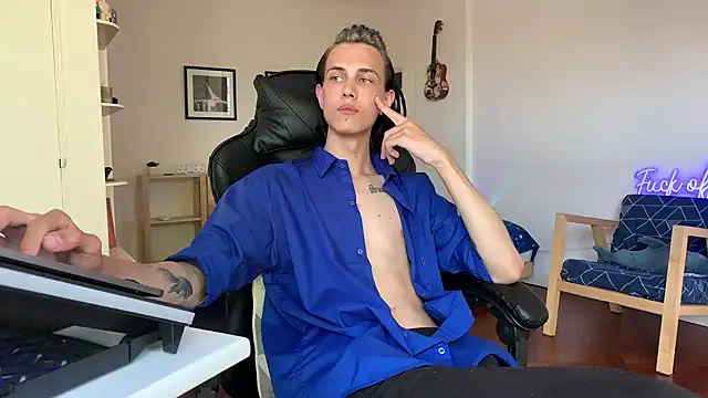 Den BlueXx online show from December 2024 08:07:02 PM