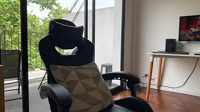 Den BlueXx online show from February 2025 04:48:02 PM