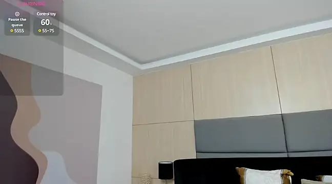 Snapshot of AllissonJames chatting on January 2025 11:01:02 AM AllissonJames online show from January 2025 11:01:02 AM