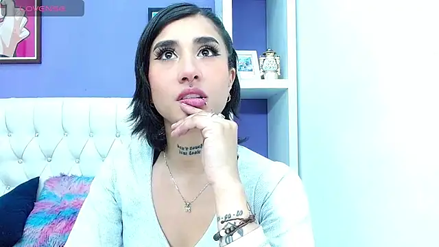aliss-diaz online show from February 2025 07:17:02 PM