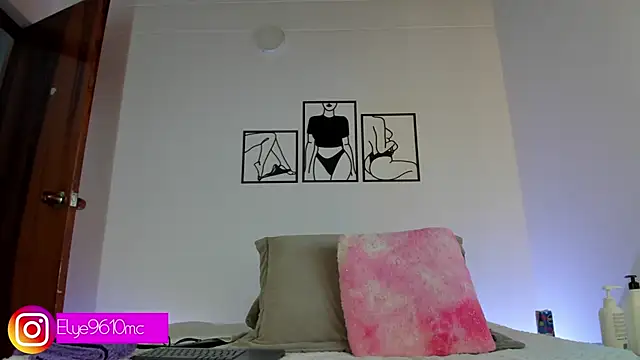 Snapshot of ellie_mcdonald chatting on October 2025 10:18:01 PM ellie mcdonald online show from October 2025 10:18:01 PM