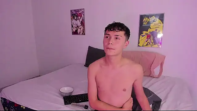 Snapshot of crushnier chatting on December 2024 08:11:01 PM crushnier online show from December 2024 08:11:01 PM