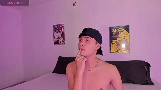 Snapshot of crushnier chatting on January 2025 05:40:02 PM crushnier online show from January 2025 05:40:02 PM