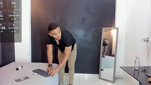 Snapshot of bruno_miller_ chatting on January 2025 02:01:01 AM bruno miller online show from January 2025 02:01:01 AM