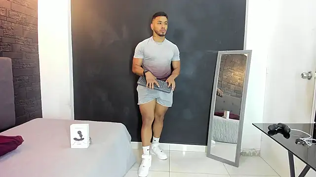 Snapshot of bruno_miller_ chatting on January 2025 08:28:01 PM bruno miller online show from January 2025 08:28:01 PM