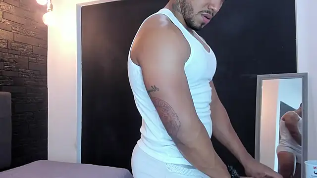 Snapshot of bruno_miller_ chatting on February 2025 08:53:01 PM bruno miller online show from February 2025 08:53:01 PM