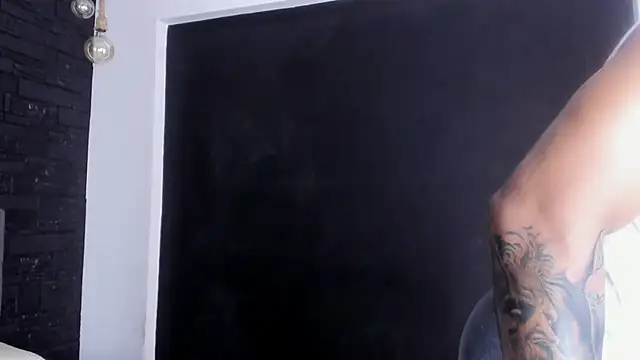 Snapshot of bruno_miller_ chatting on March 2025 03:01:01 AM bruno miller online show from March 2025 03:01:01 AM