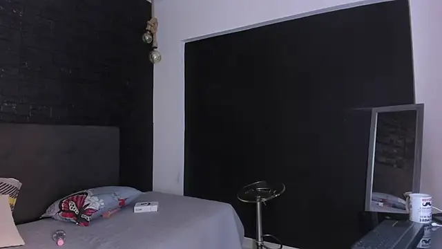 Snapshot of bruno_miller_ chatting on March 2025 11:31:01 PM bruno miller online show from March 2025 11:31:01 PM