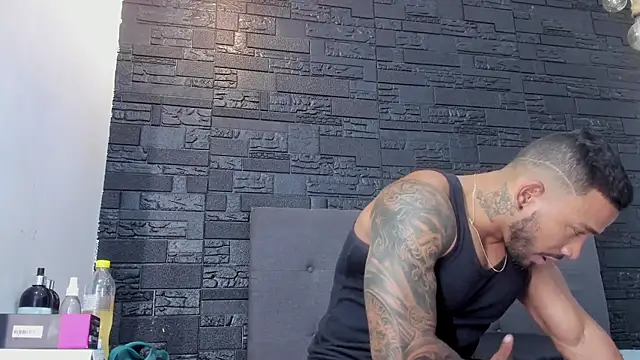 Snapshot of bruno_miller_ chatting on September 2025 08:24:02 PM bruno miller online show from September 2025 08:24:02 PM