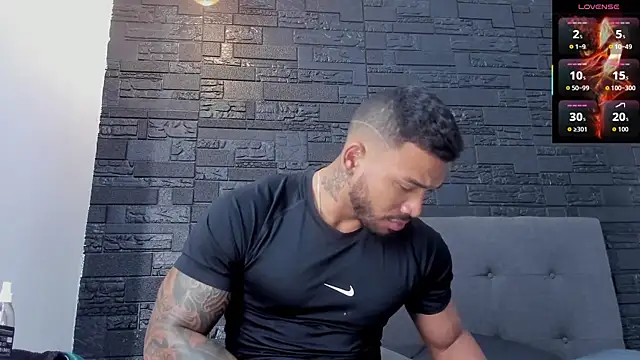 Snapshot of bruno_miller_ chatting on October 2025 10:08:01 PM bruno miller online show from October 2025 10:08:01 PM