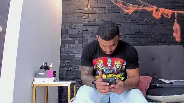 Snapshot of bruno_miller_ chatting on November 2025 08:55:01 PM bruno miller online show from November 2025 08:55:01 PM