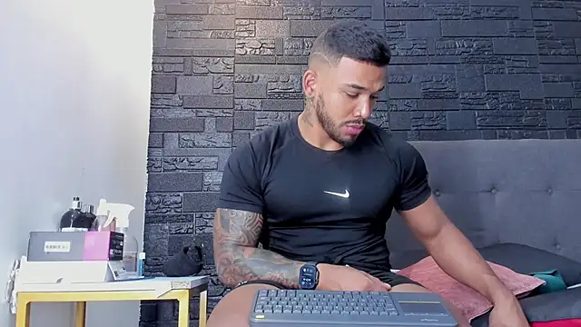 bruno miller  online show from November 2025 09:03:02 PM