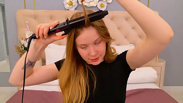 MichelleReid online show from December 2024 06:45:02 AM