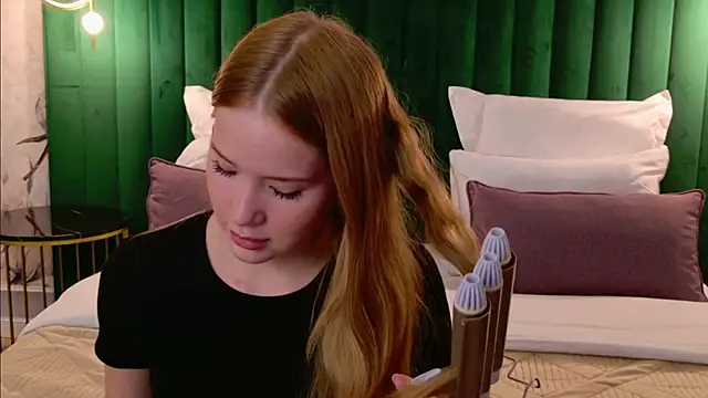 MichelleReid online show from September 2025 03:10:02 AM