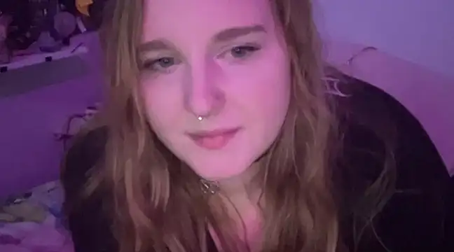 Snapshot of thickgingergoddess chatting on December 2024 05:06:02 AM thickgingergoddess online show from December 2024 05:06:02 AM