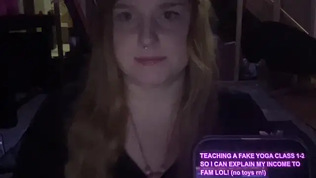 Snapshot of thickgingergoddess chatting on February 2025 05:53:02 PM thickgingergoddess online show from February 2025 05:53:02 PM