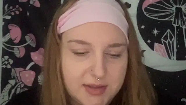 Snapshot of thickgingergoddess chatting on February 2025 09:26:02 PM thickgingergoddess online show from February 2025 09:26:02 PM