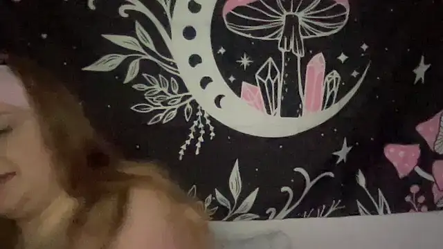 Snapshot of thickgingergoddess chatting on February 2025 04:36:02 AM thickgingergoddess online show from February 2025 04:36:02 AM