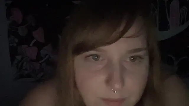 Snapshot of thickgingergoddess chatting on February 2025 05:50:02 AM thickgingergoddess online show from February 2025 05:50:02 AM
