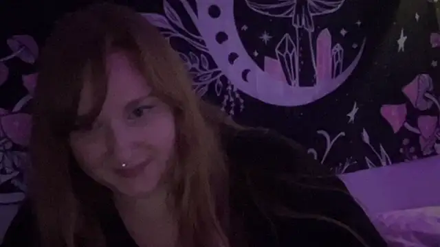 Snapshot of thickgingergoddess chatting on February 2025 08:06:01 AM thickgingergoddess online show from February 2025 08:06:01 AM