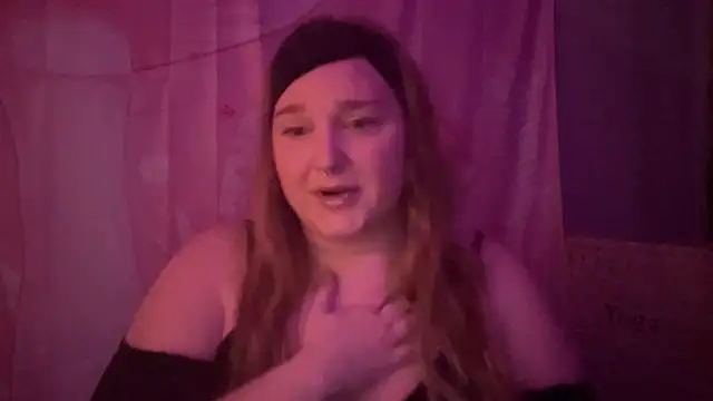 Snapshot of thickgingergoddess chatting on March 2025 04:12:01 PM thickgingergoddess online show from March 2025 04:12:01 PM