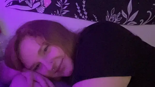 Snapshot of thickgingergoddess chatting on March 2025 03:07:01 AM thickgingergoddess online show from March 2025 03:07:01 AM