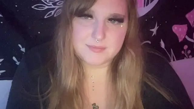 Snapshot of thickgingergoddess chatting on March 2025 03:42:01 AM thickgingergoddess online show from March 2025 03:42:01 AM