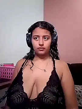 Snapshot of Babydol18_ chatting on February 2025 02:47:02 AM Babydol18 online show from February 2025 02:47:02 AM