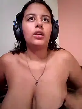 Snapshot of Babydol18_ chatting on March 2025 08:10:02 PM Babydol18 online show from March 2025 08:10:02 PM