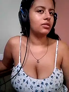 Snapshot of Babydol18_ chatting on March 2025 01:10:02 PM Babydol18 online show from March 2025 01:10:02 PM