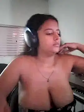 Snapshot of Babydol18_ chatting on March 2025 10:25:02 AM Babydol18 online show from March 2025 10:25:02 AM