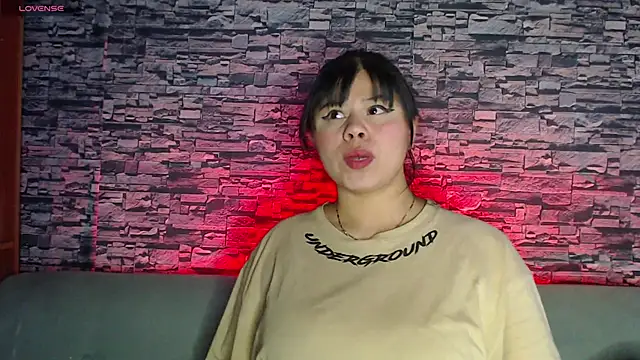 Snapshot of sofi_bronw chatting on March 2025 08:52:01 PM sofi bronw online show from March 2025 08:52:01 PM