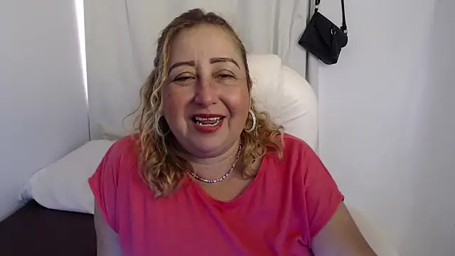 Xileny-Halliwey online show from September 2025 03:45:01 PM