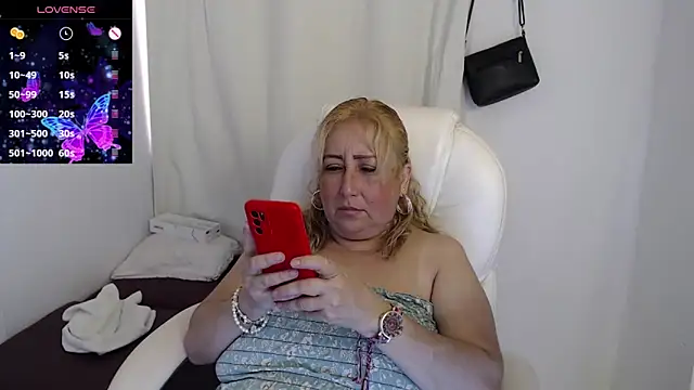 Xileny-Halliwey online show from September 2025 05:16:02 PM