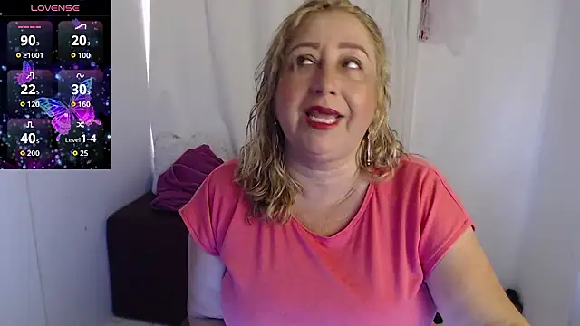 Xileny-Halliwey online show from January 2026 03:50:01 PM