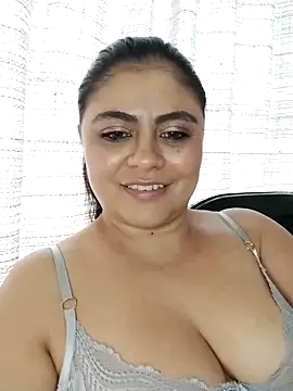 Snapshot of ElizabethWeil chatting on February 2025 09:58:02 PM ElizabethWeil online show from February 2025 09:58:02 PM