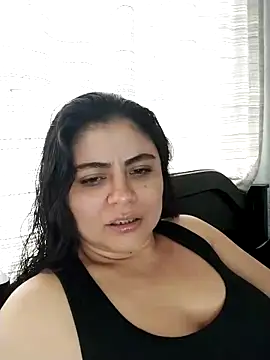 Snapshot of ElizabethWeil chatting on February 2025 10:06:02 PM ElizabethWeil online show from February 2025 10:06:02 PM