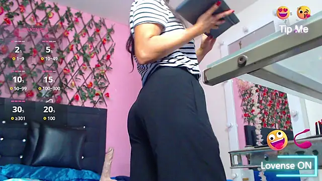 Snapshot of GeorginaBianco chatting on September 2025 12:27:02 PM GeorginaBianco online show from September 2025 12:27:02 PM