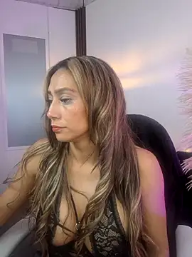 salome drasin online show from September 2025 06:19:02 PM