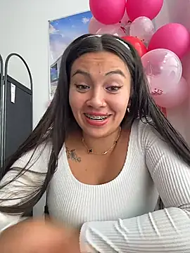 Snapshot of LIZ-06_ chatting on February 2026 03:53:02 PM LIZ-06 online show from February 2026 03:53:02 PM