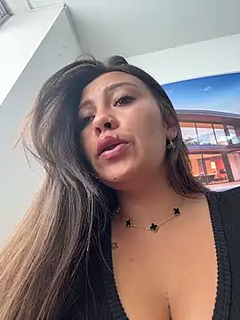 Snapshot of LIZ-06_ chatting on March 2026 01:50:02 PM LIZ-06 online show from March 2026 01:50:02 PM