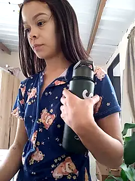 sofiaVelez01 online show from February 2025 04:16:01 PM