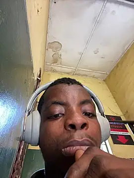 Dierich02 77 online show from February 2025 04:00:01 PM